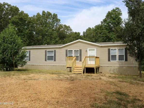 2851 Barnacre Rd, Batesville, MS 38606