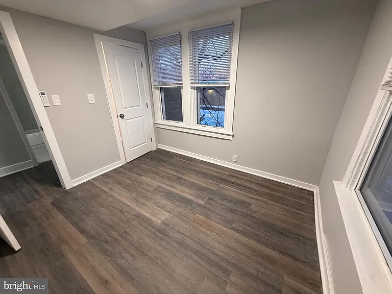 212 Warren St #2 — Photo 9