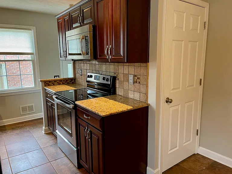 9019 Brandywyne Dr — Photo 9