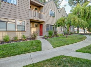 160 Gibson Dr APT 20, Hollister, CA