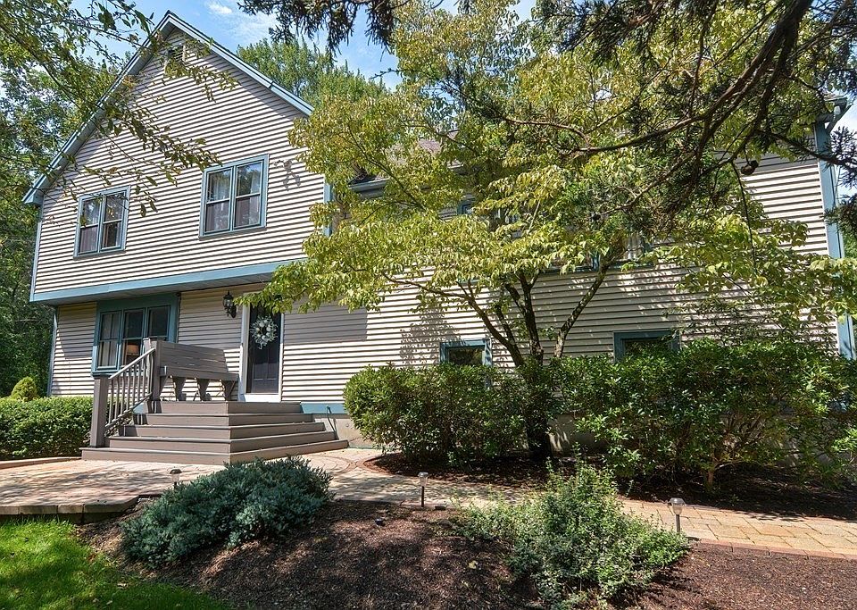 300 Spring St, Wrentham, MA 02093 Zillow
