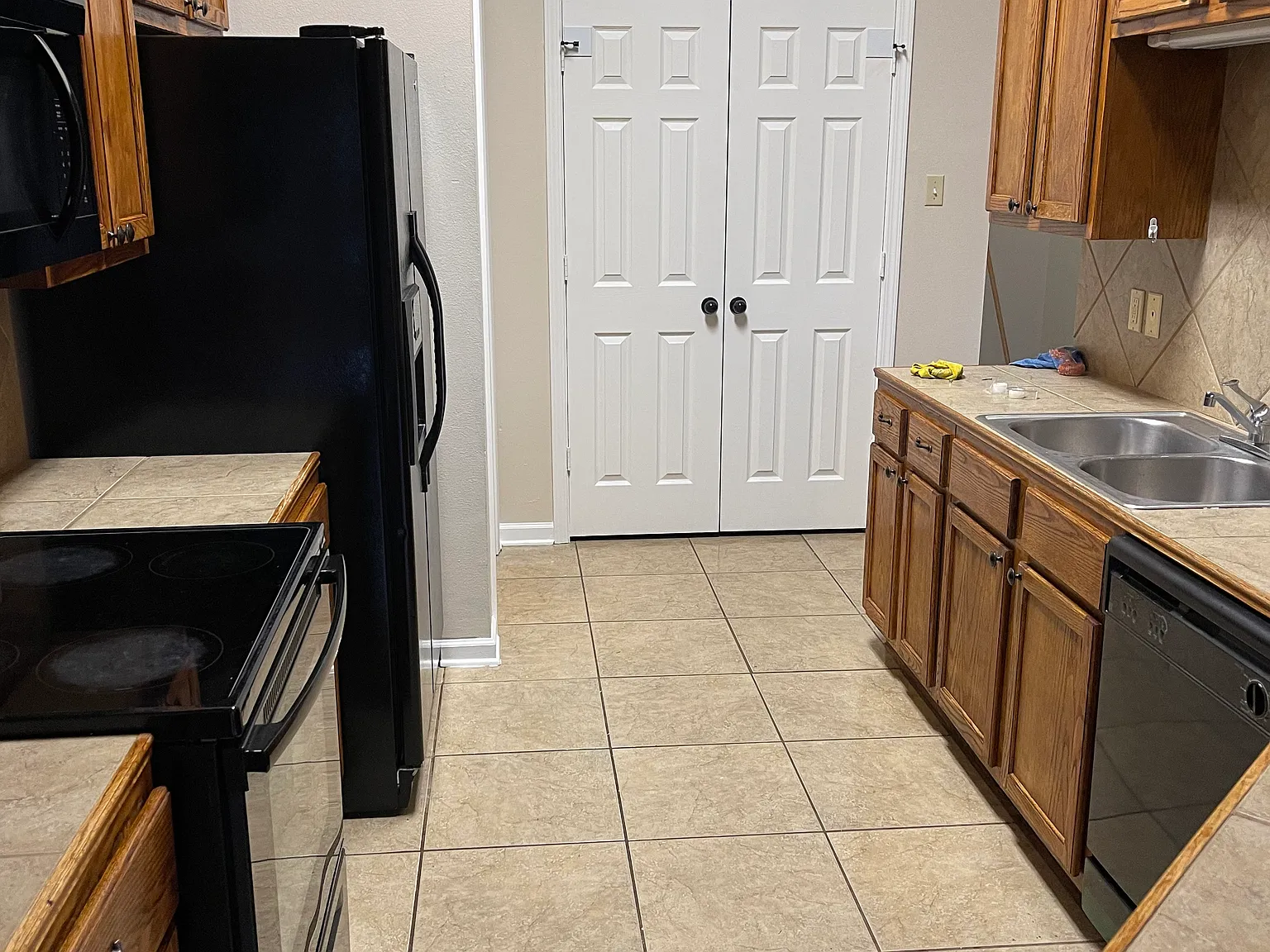 3 bed, 1647 sqft, $1,700 — Photo 2