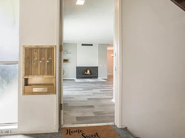 31568 Agoura Rd #1 — Photo 3