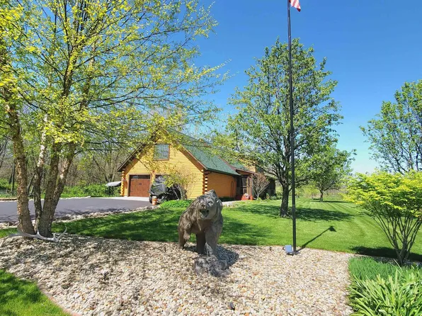 99 Parkside Ct, Dahinda, IL 61428