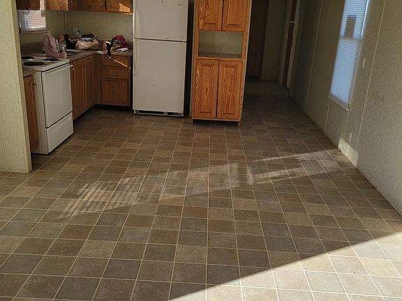2nd image of 319 Avenue F