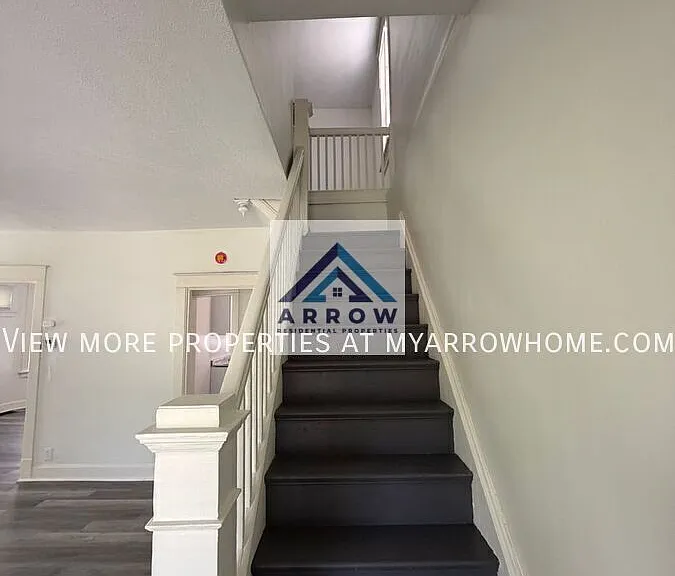 927 Chateau Ave — Photo 10