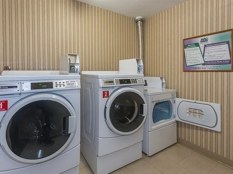 1002 Paradise Rd #PHH — Photo 17