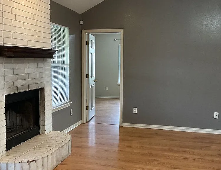 4401 Ethel Ave — Photo 9