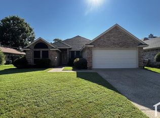 8017 Hulen Park Cir, Fort Worth, TX 76123