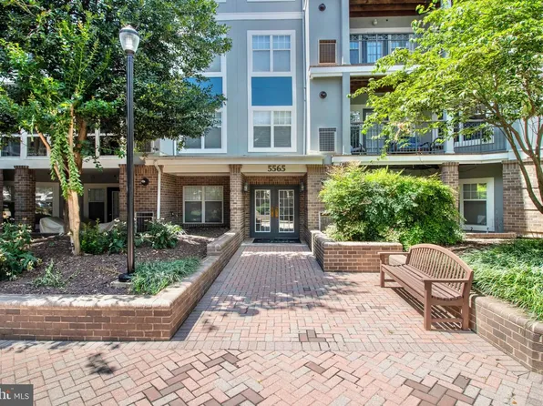 5565 Seminary Rd APT 415, Falls Church, VA 22041