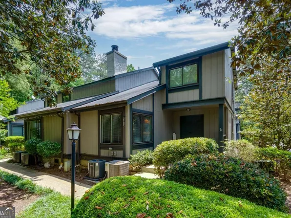 3102 Balearic Dr SE, Marietta, GA 30067