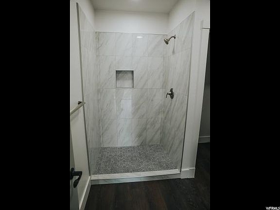 3rd image of 150 E Baird Ave
