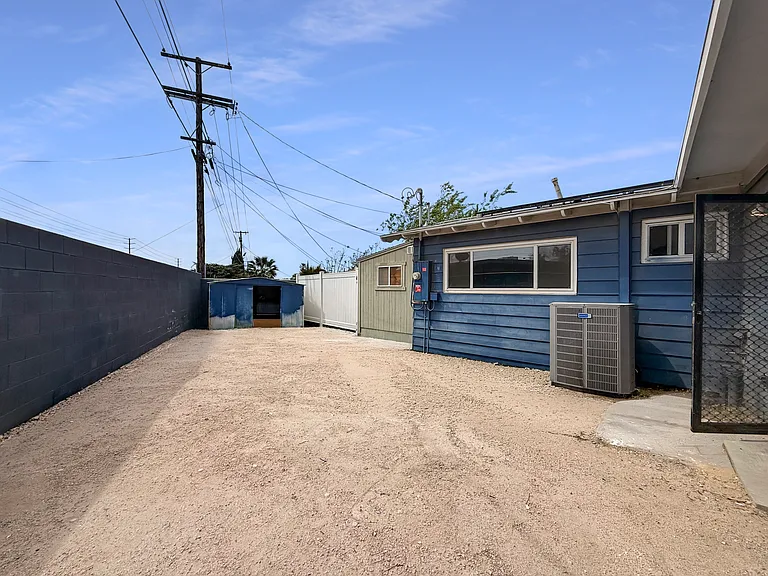 442 Lightcap St — Photo 33