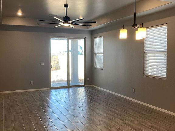 4th image of 4718 Lotus Ave