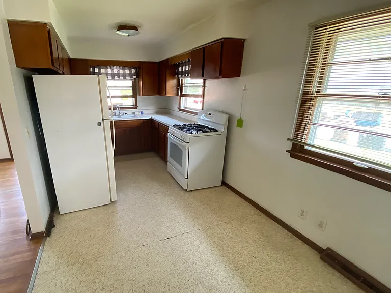 4212 Middlebury Ave #4 — Photo 2