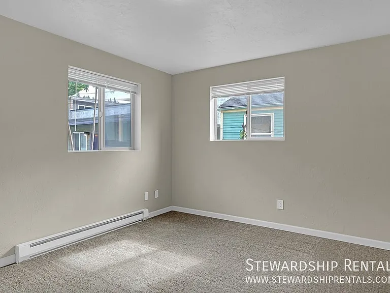 541 Lawrence St #B — Photo 11