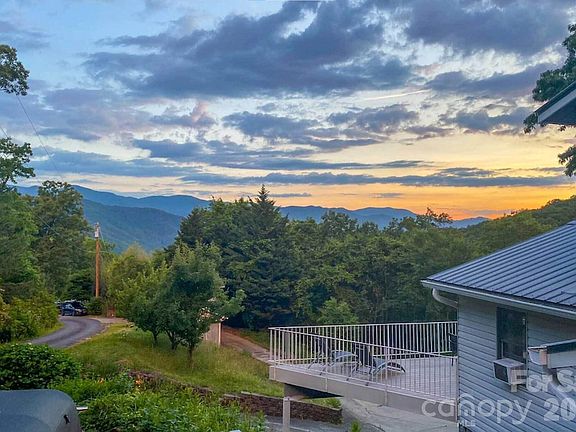 2nd image of 553 Deep Gap Rd