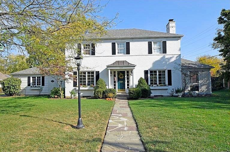 1st image of 125 Eaton Dr