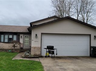 1033 Greenwich Ave, Grafton, OH 44044