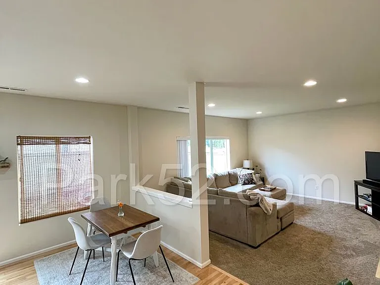 5816 Pennsylvania St SE — Photo 6