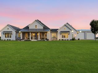 12030 County Line Rd, Wallis, TX 77485