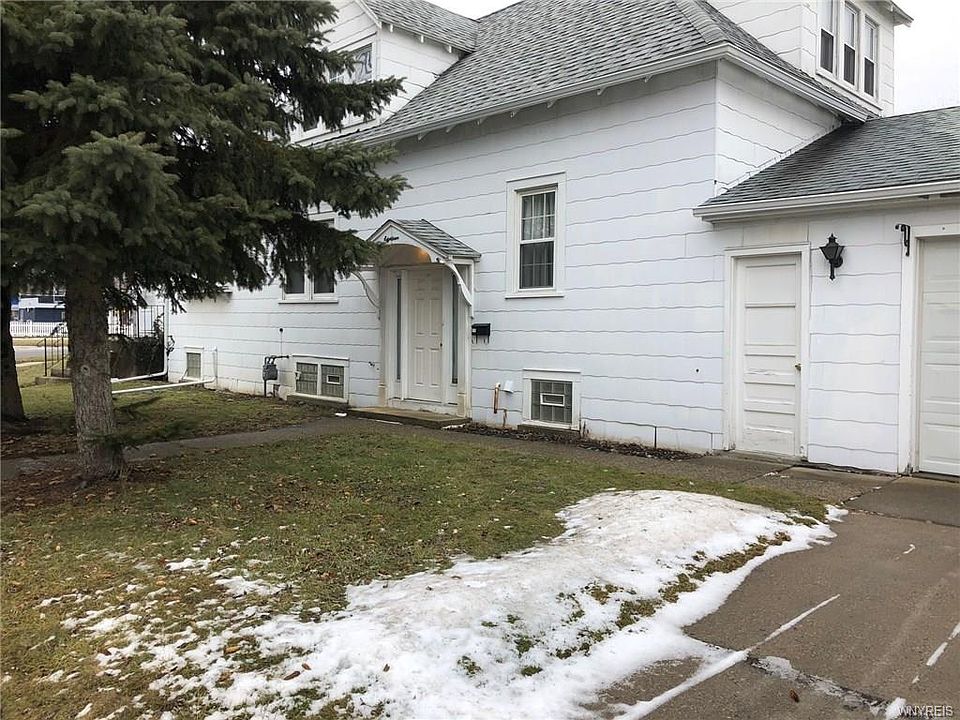1st image of 18 Lyndale Ave