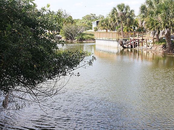 5th image of 1251 Flamingo Dr