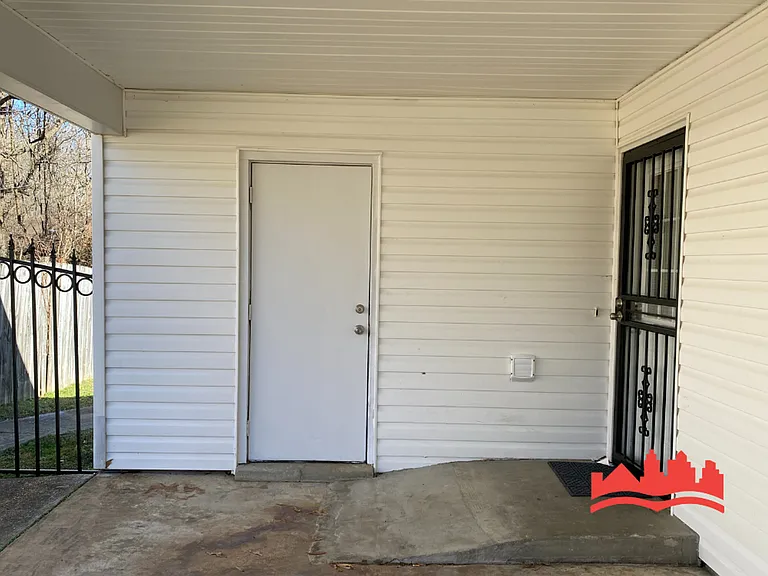 4574 Whiteside St — Photo 18