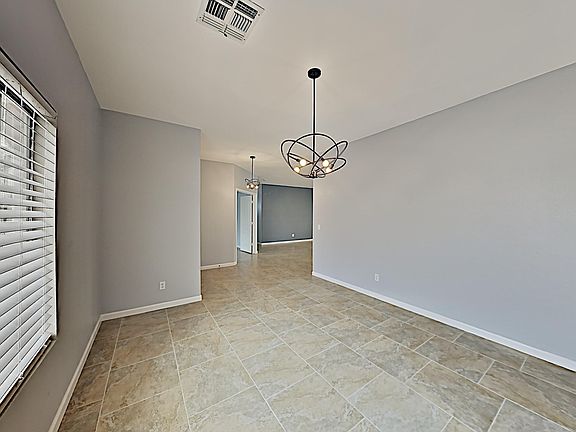 3rd image of 1123 E Lynx Way