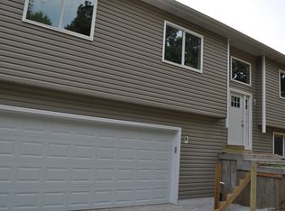 38382 N 4th Ave, Spring Grove, IL 60081