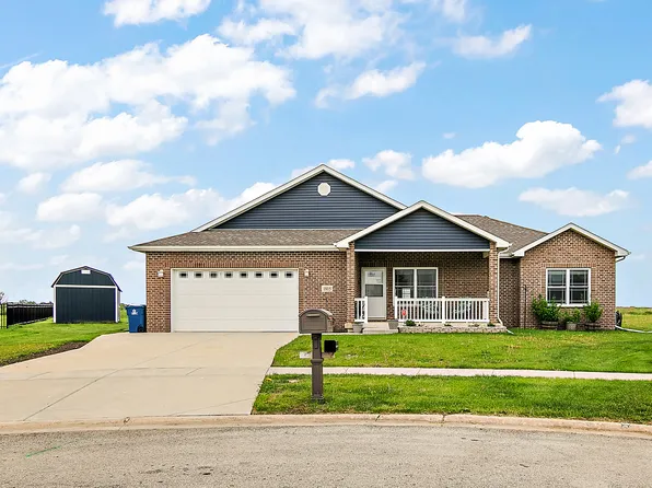 1815 Summerfield Ln, Bourbonnais, IL 60914