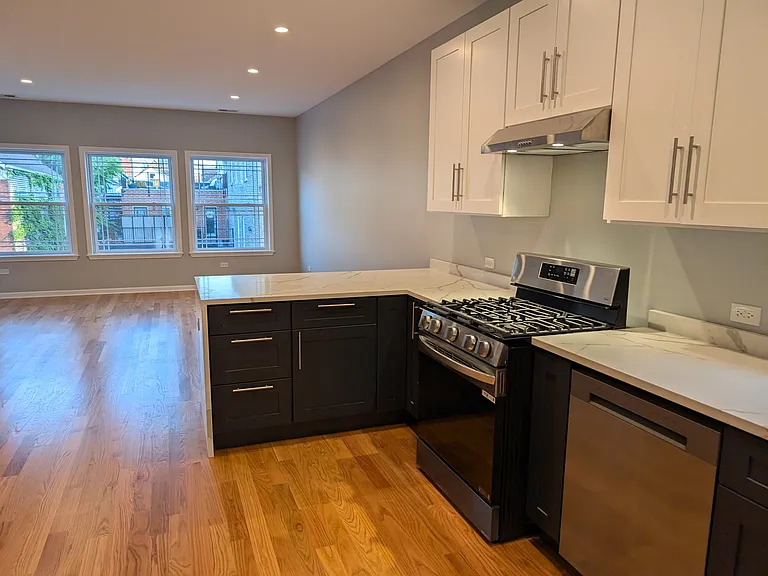 W 18th Pl — Photo 9