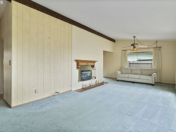 4th image of 13601 NE Sacramento St