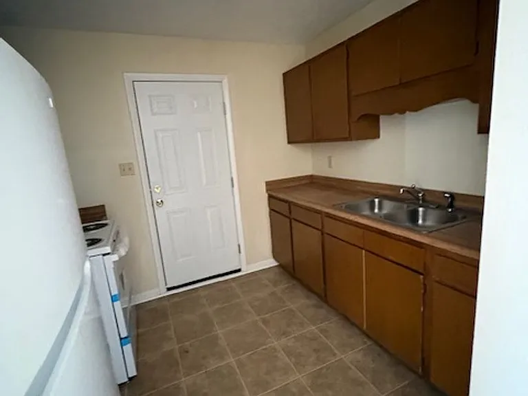 3820 John Marshall Rd — Photo 9