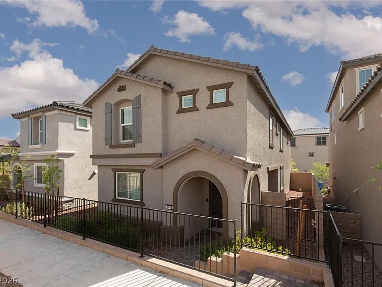 8045 Skye Foxx St — Photo 3
