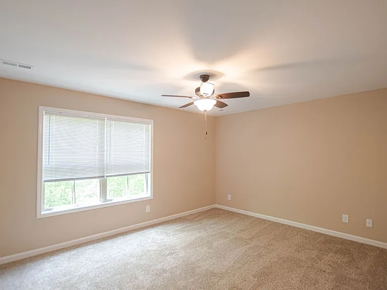 222 Smithson Ln — Photo 9