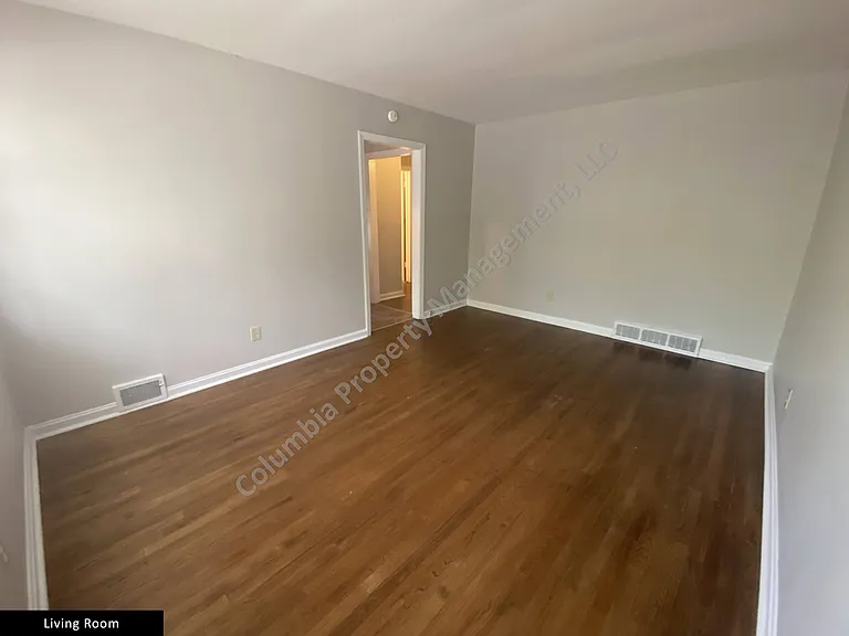 1412 Barker Dr — Photo 3