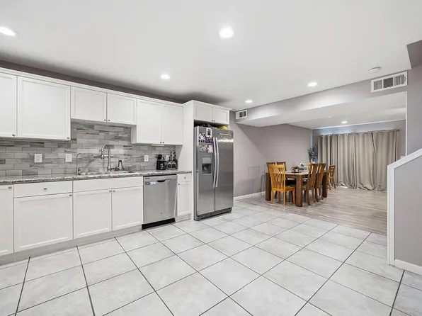 4709 W School Ave, Visalia, CA 93291