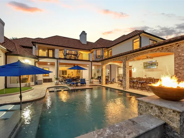 1810 Watercastle Ct, Houston, TX 77077