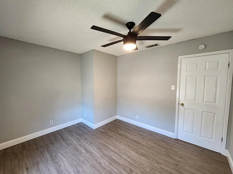 1805 Magnolia Ave — Photo 18