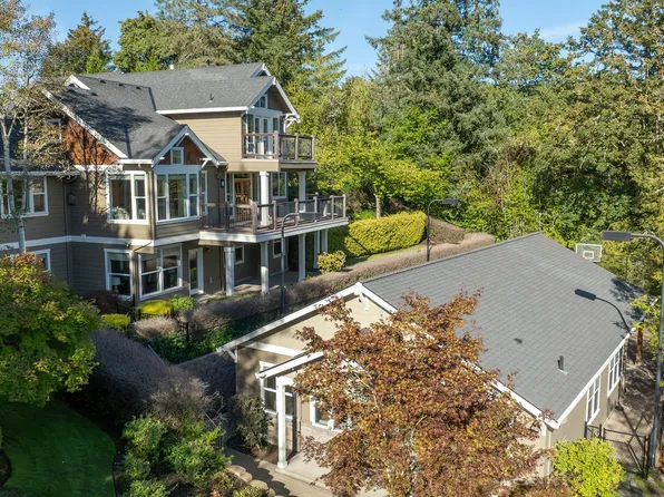 11677 NW Permian Dr, Portland, OR 97229