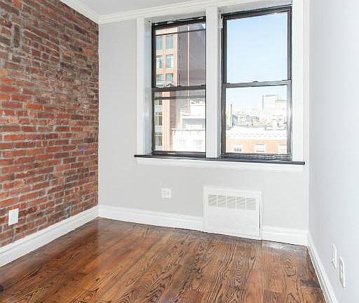 4th image of 234 W 14th St APT 5C
