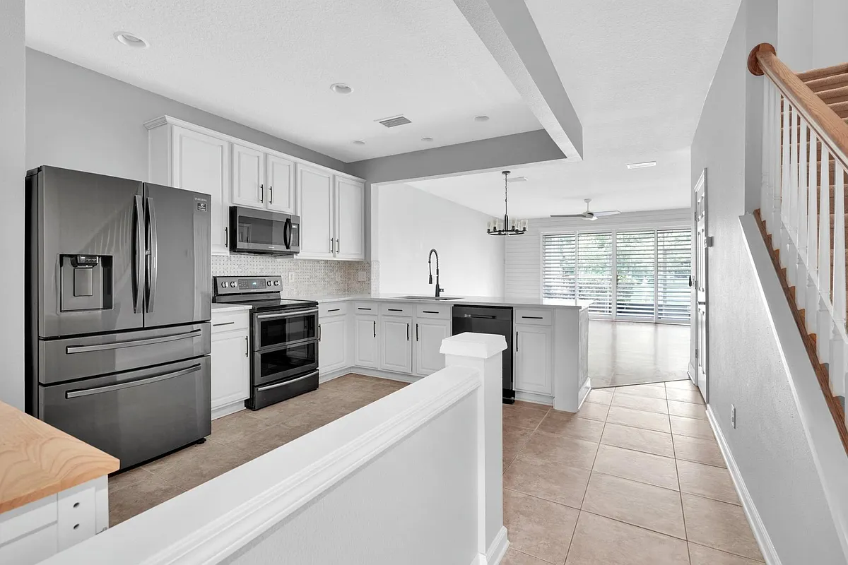 Building Photo - 13371 Stone Pond Dr
