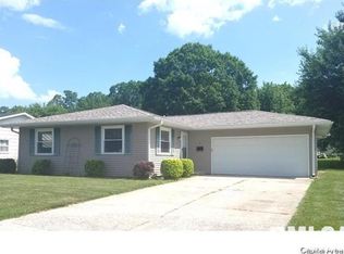 5 Morningside Dr, Jacksonville, IL 62650