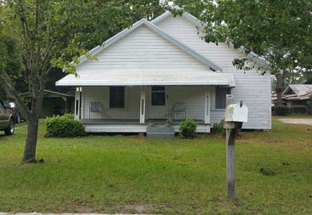 2nd image of 516 College St