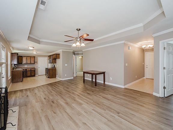 3rd image of 11602 Brown Cir