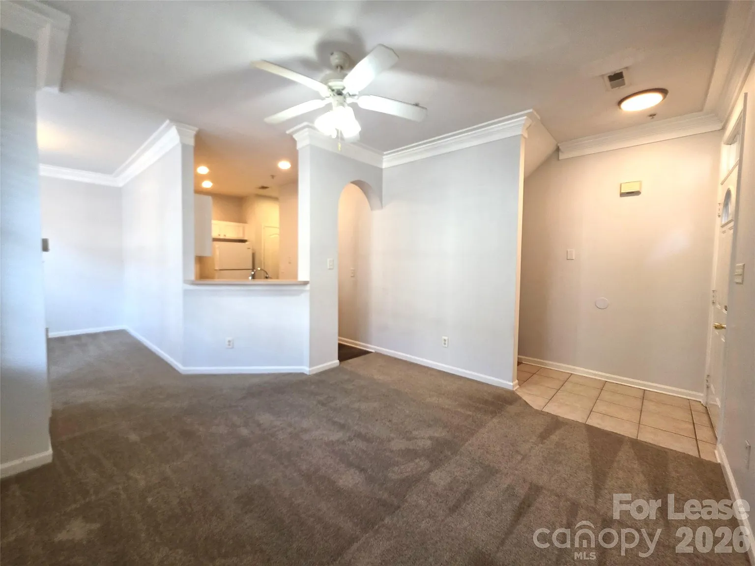 3 bed, 2.0 bath, 1164 sqft, $1,600 — Photo 4