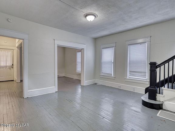 4th image of 39 John St
