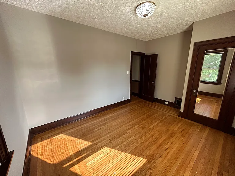 3340 Wunder Ave #2 — Photo 16