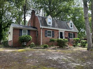 215 Antioch Dr, Sandston, VA 23150